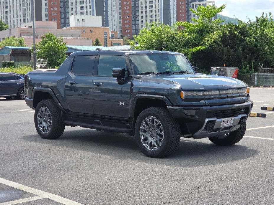 GMC Hummer EV 2026