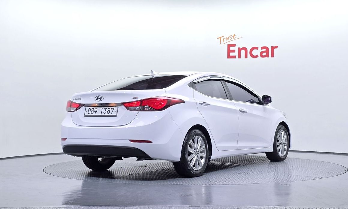 Hyundai AVANTE 2016