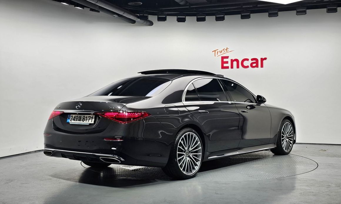 Mercedes-Benz S-Class 2024