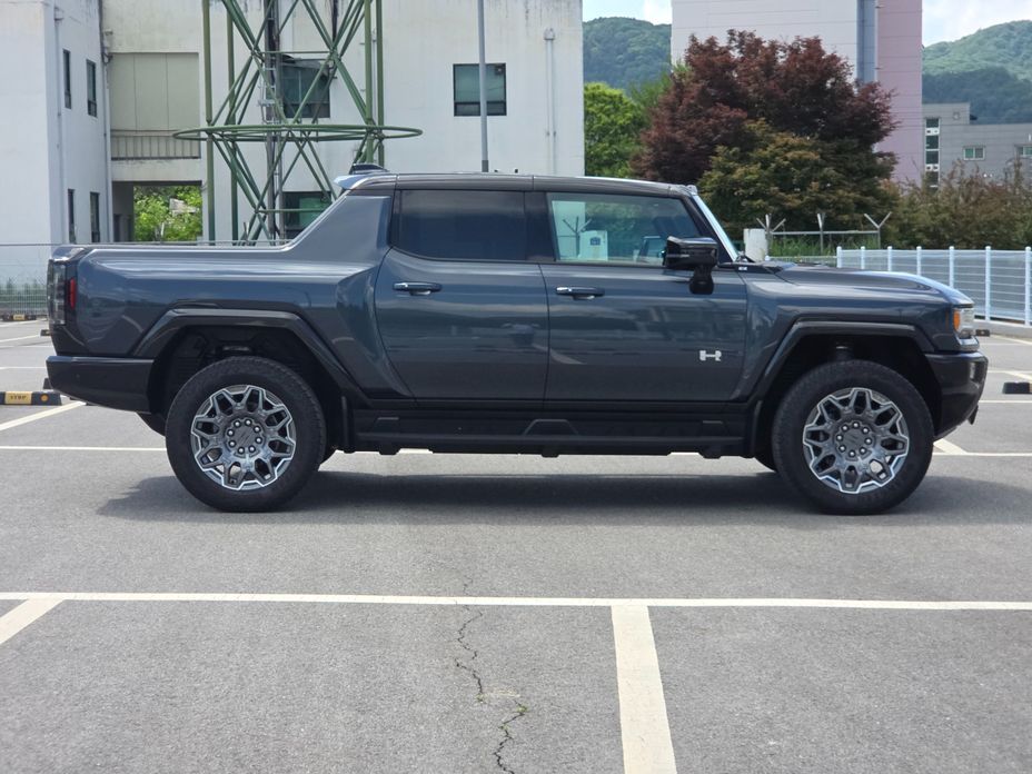 GMC Hummer EV 2026