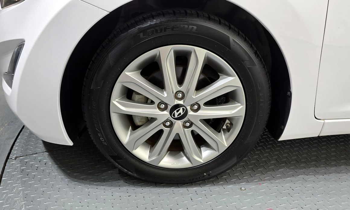 Hyundai AVANTE 2016