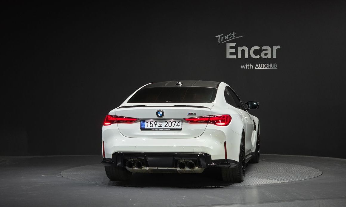 BMW M4 2025