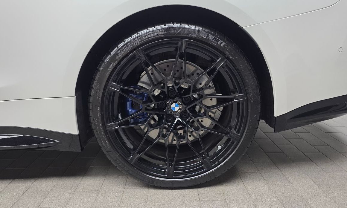 BMW M4 2025
