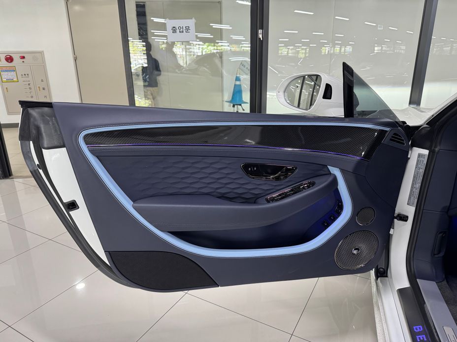 Bentley Continental 2025