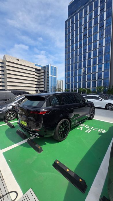 Land Rover Range Rover Sport 2025