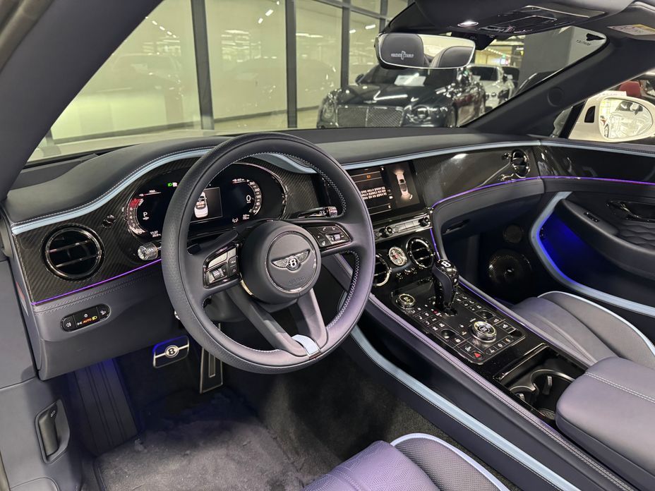 Bentley Continental 2025