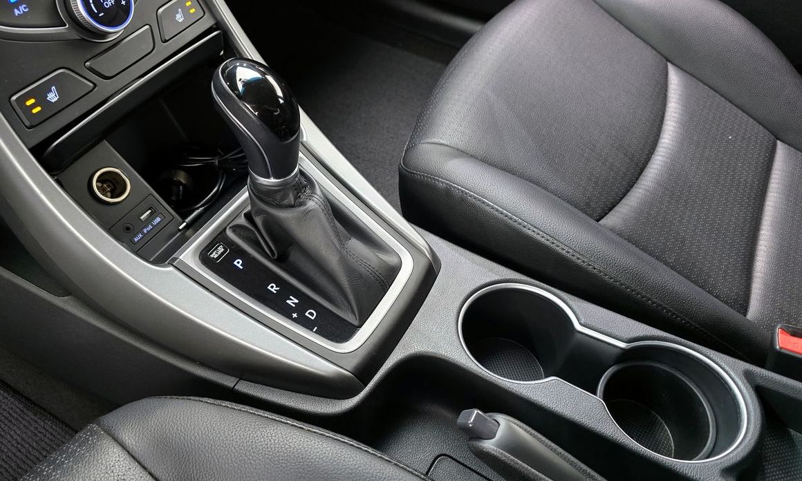 Hyundai AVANTE 2016