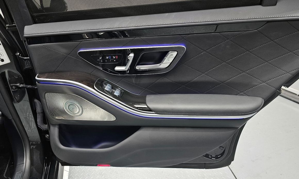 Mercedes-Benz S-Class 2024