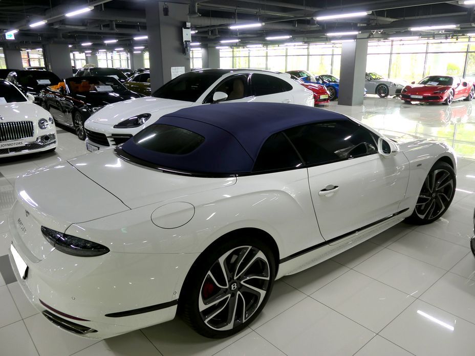 Bentley Continental 2025