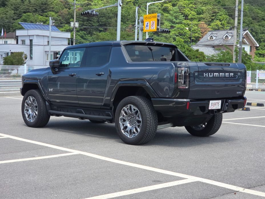 GMC Hummer EV 2026