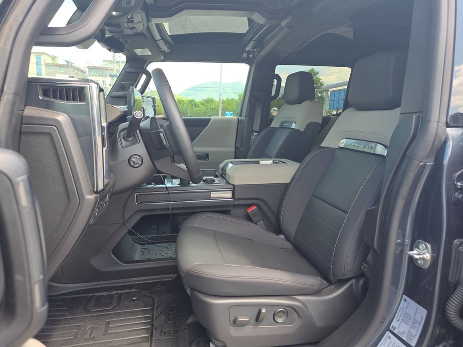 GMC Hummer EV 2026
