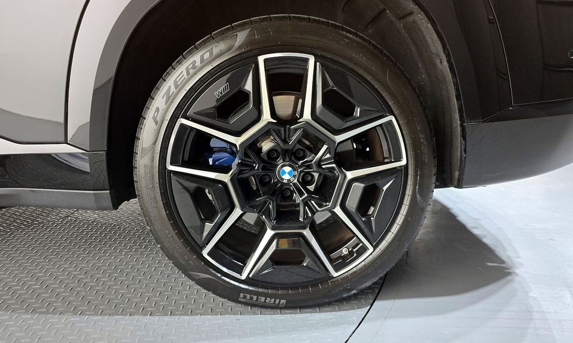 BMW XM 2025