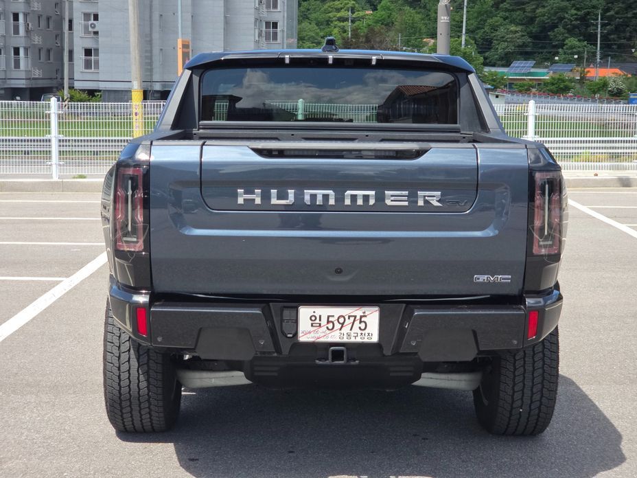GMC Hummer EV 2026