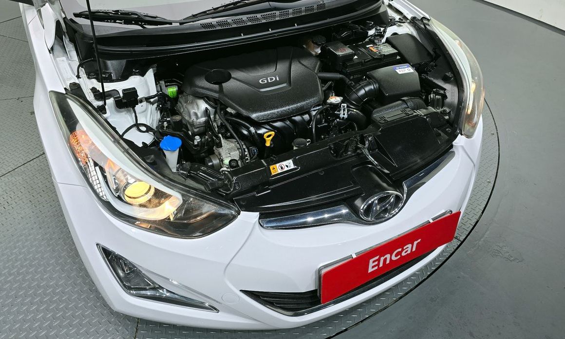 Hyundai AVANTE 2016