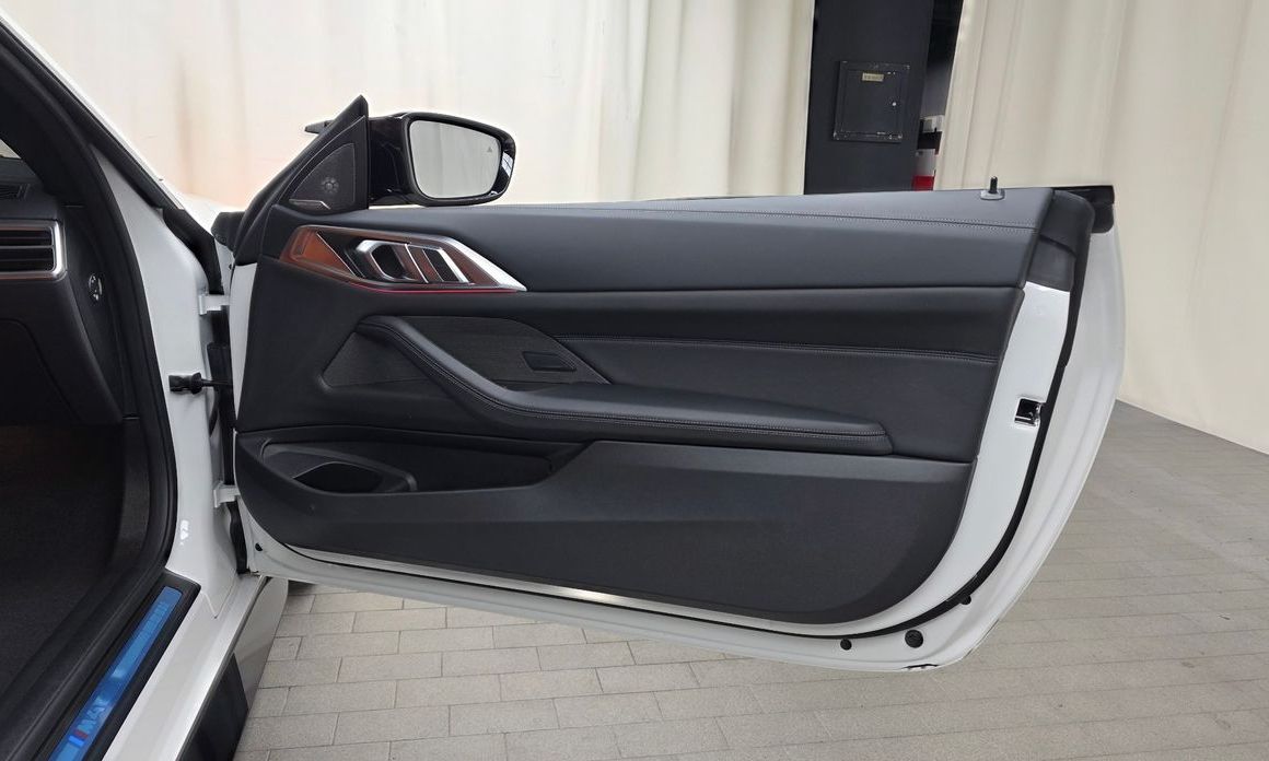 BMW M4 2025