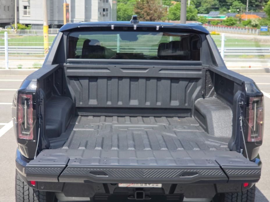 GMC Hummer EV 2026