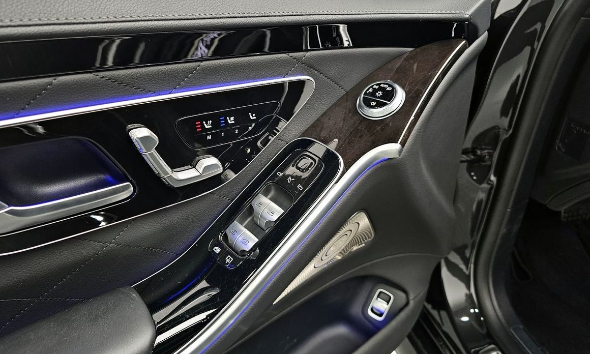 Mercedes-Benz S-Class 2024