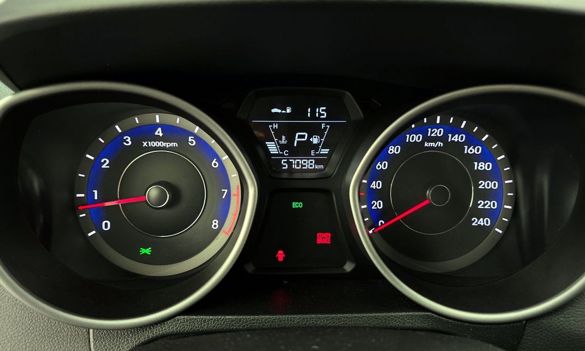 Hyundai AVANTE 2016