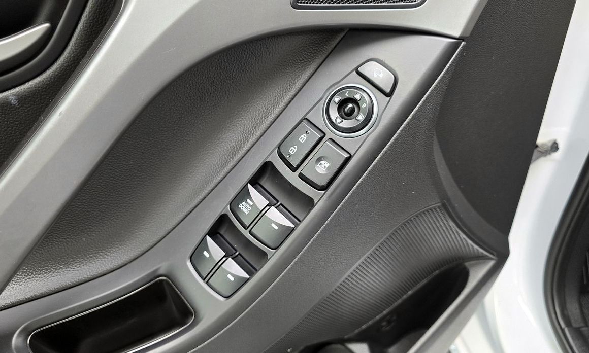 Hyundai AVANTE 2016