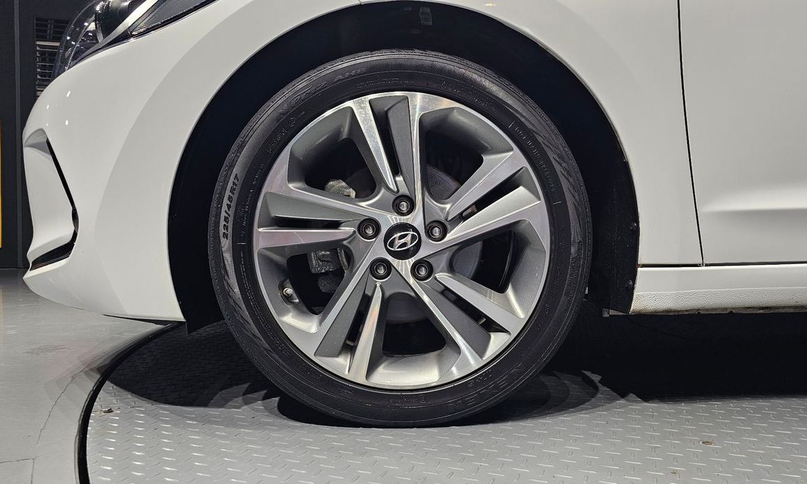 Hyundai AVANTE 2018
