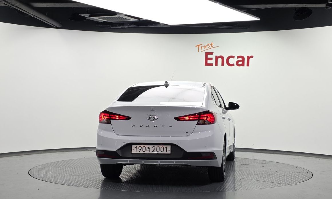 Hyundai AVANTE 2019