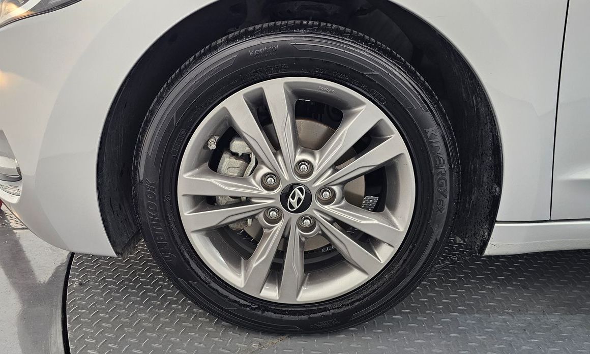 Hyundai AVANTE 2017