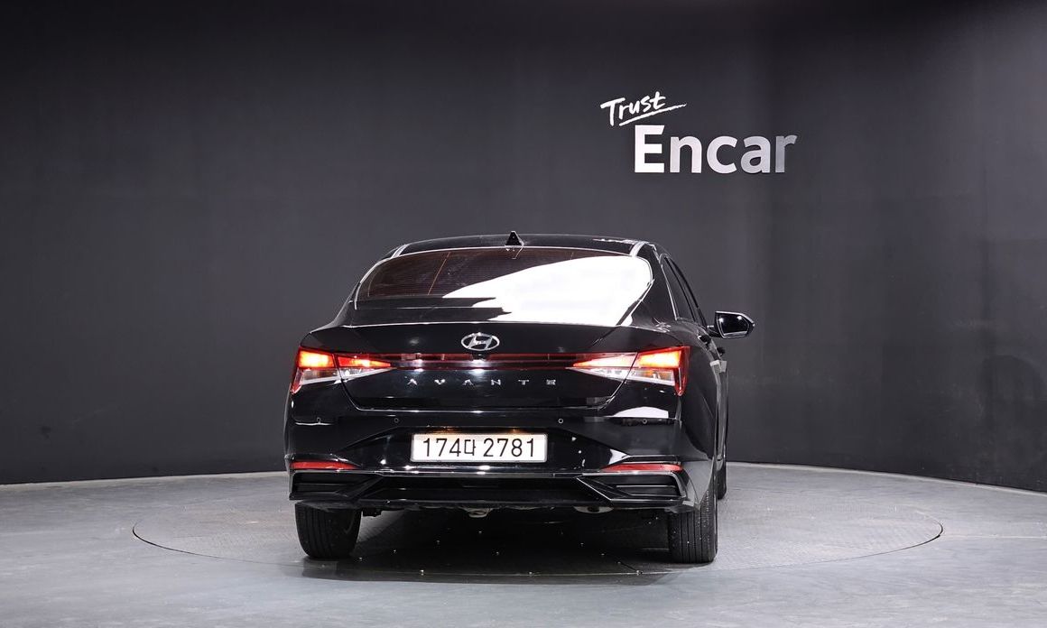 Hyundai AVANTE 2021