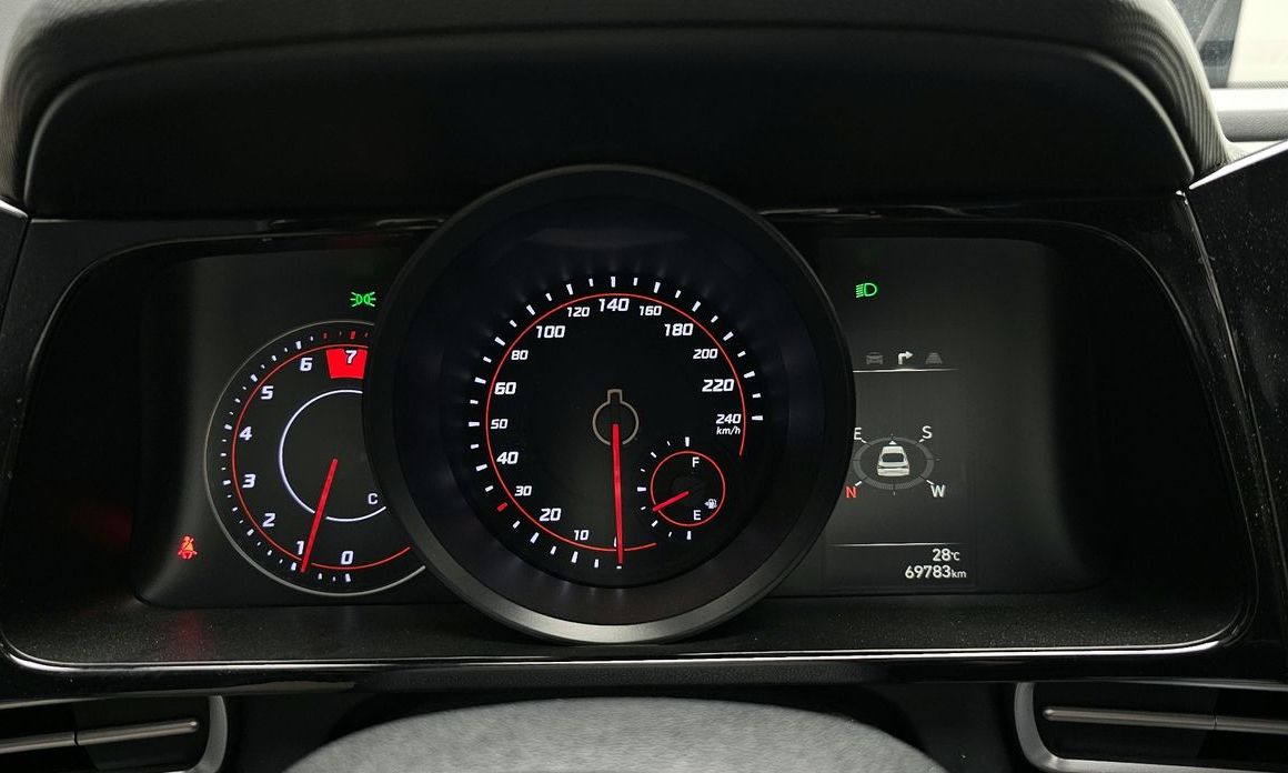 Hyundai AVANTE 2021