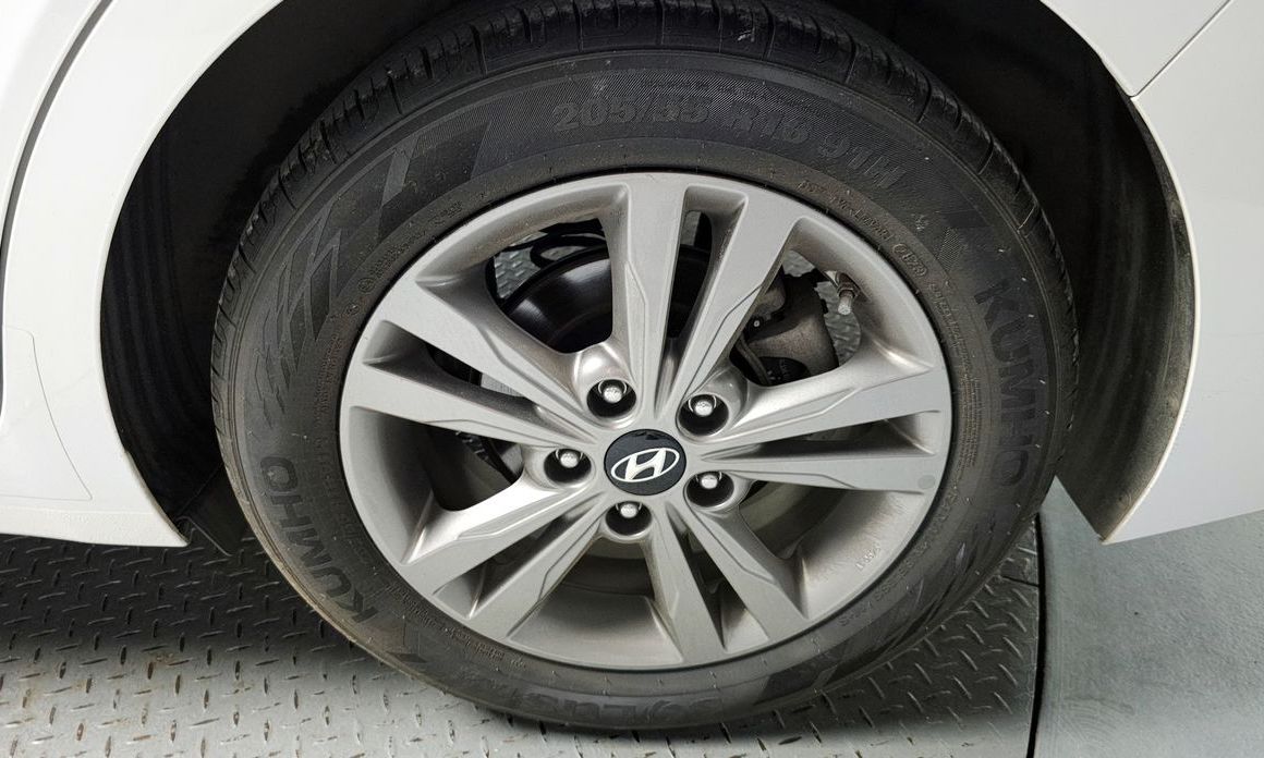 Hyundai AVANTE 2017
