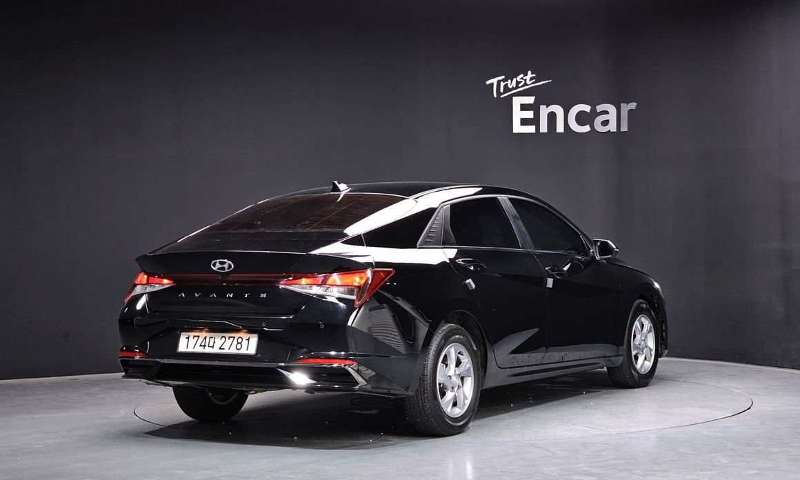 Hyundai AVANTE 2021