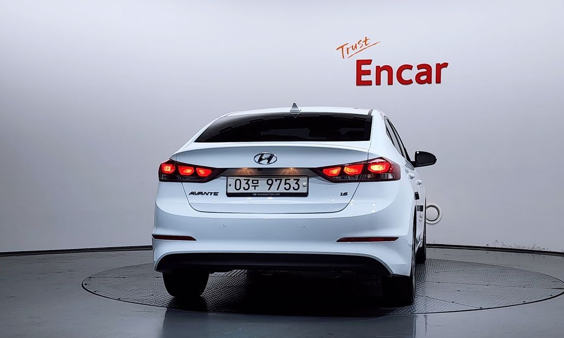 Hyundai AVANTE 2018