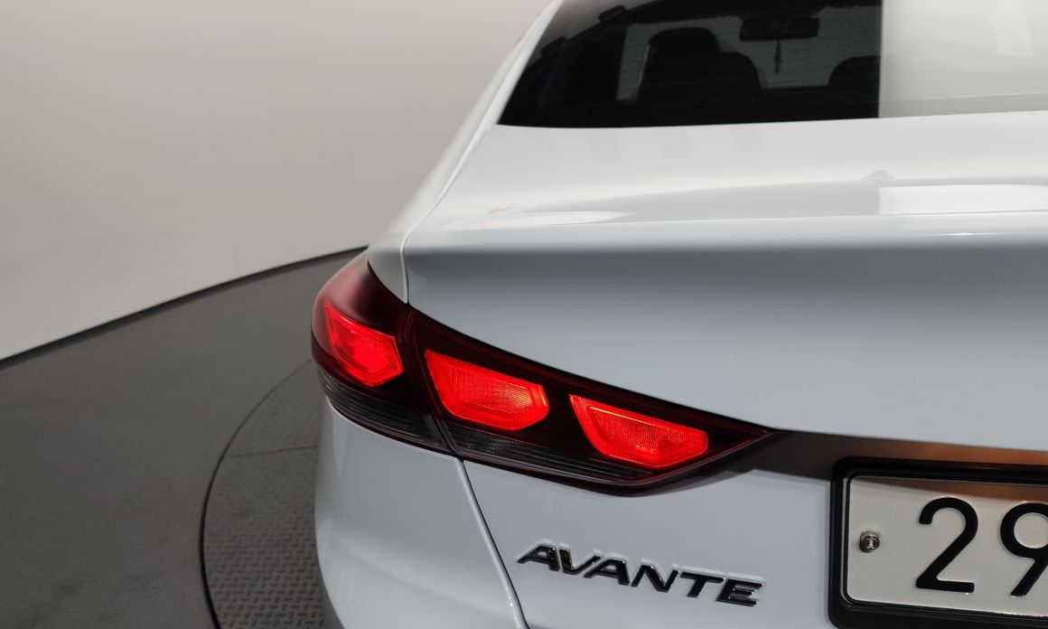 Hyundai AVANTE 2018