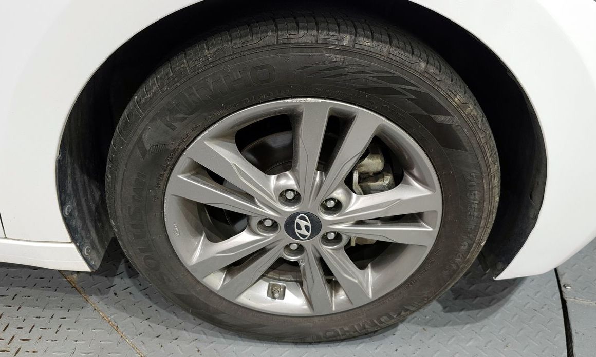 Hyundai AVANTE 2017