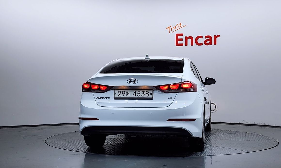 Hyundai AVANTE 2018