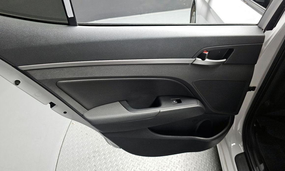 Hyundai AVANTE 2017
