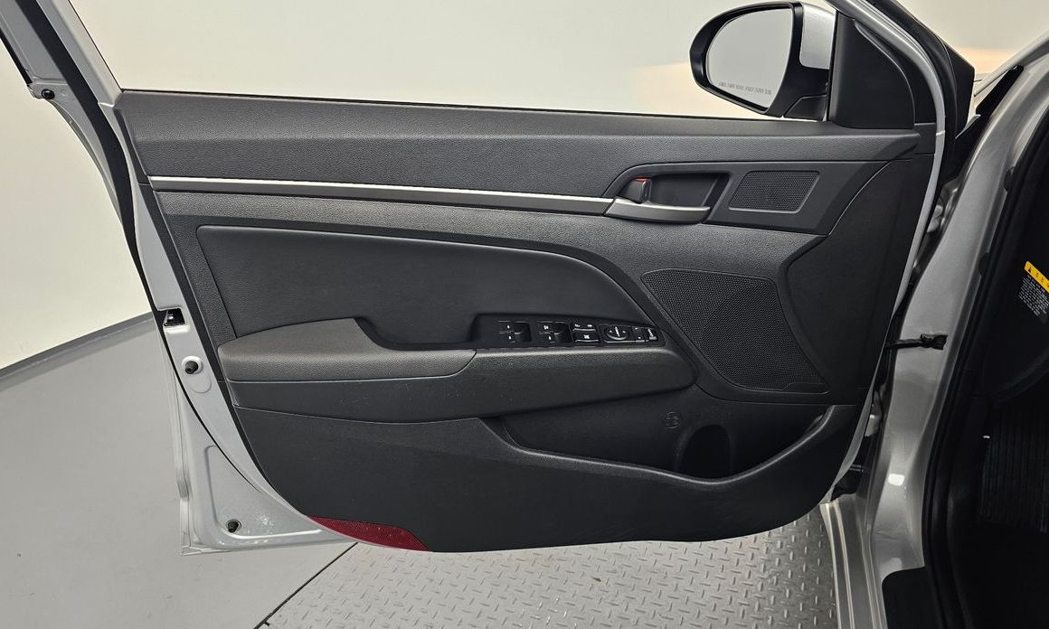 Hyundai AVANTE 2017