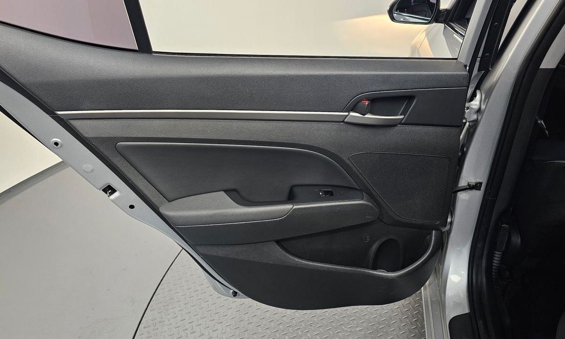 Hyundai AVANTE 2017