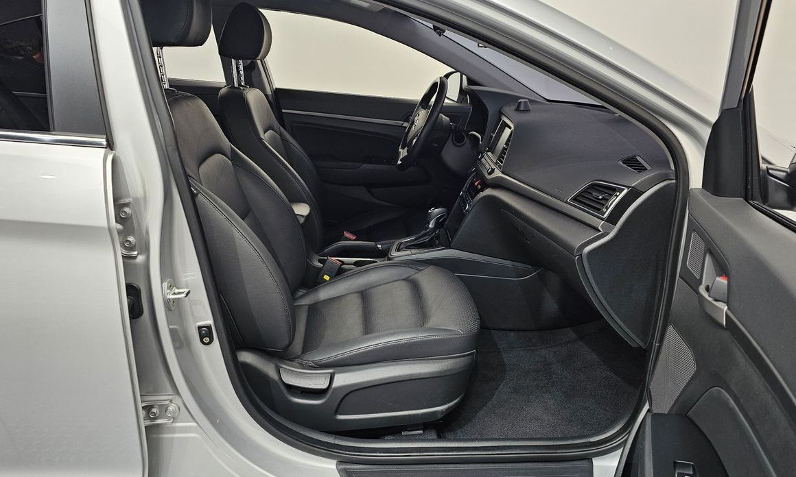 Hyundai AVANTE 2017