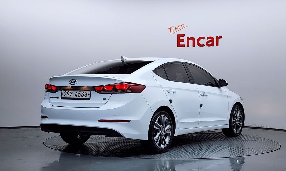 Hyundai AVANTE 2018