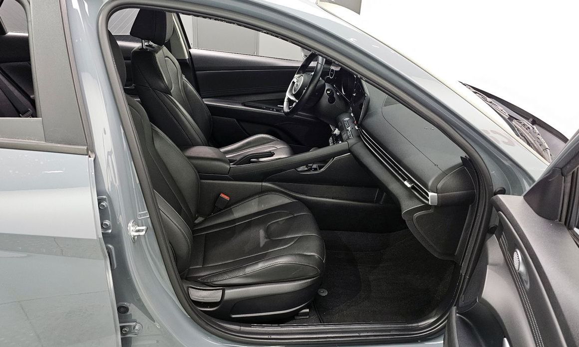 Hyundai AVANTE 2023