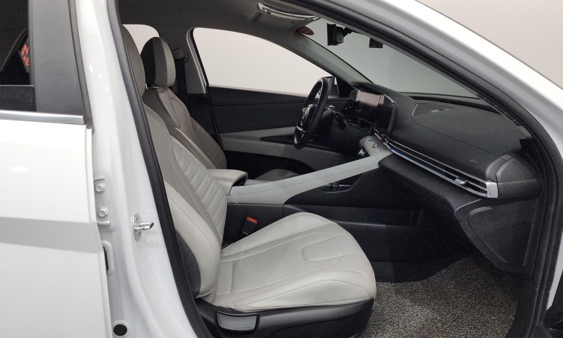 Hyundai AVANTE 2021
