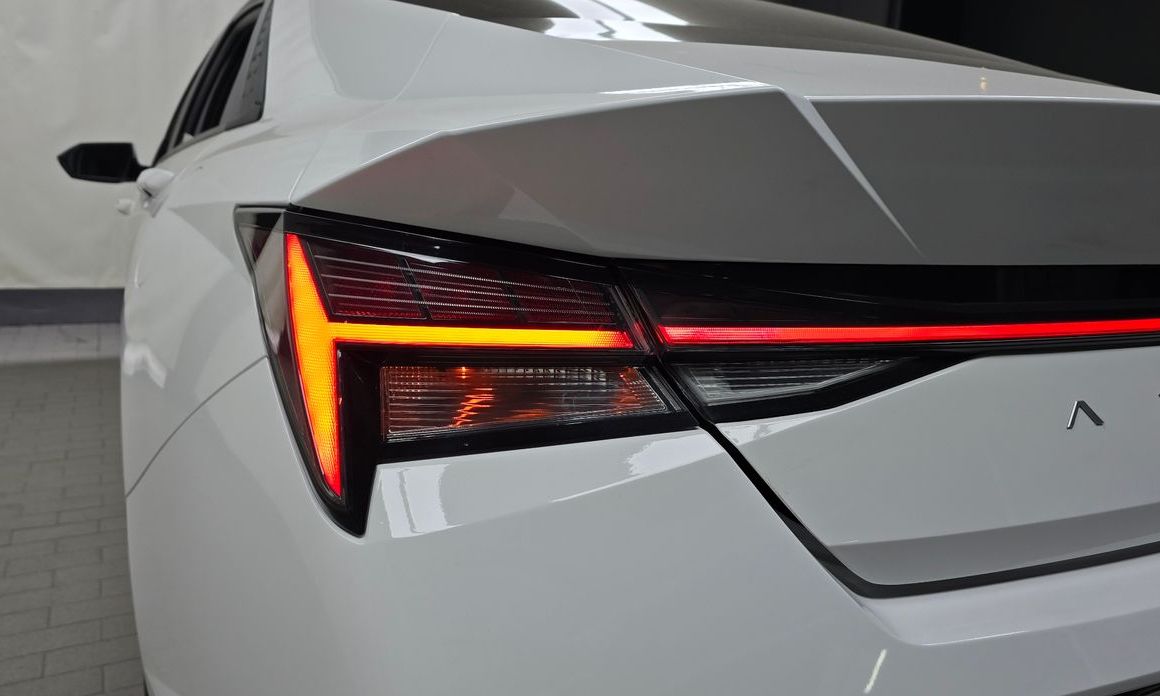 Hyundai AVANTE 2024