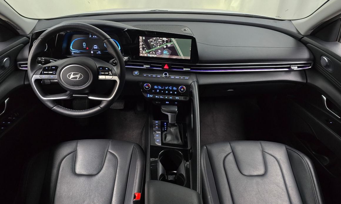 Hyundai AVANTE 2024