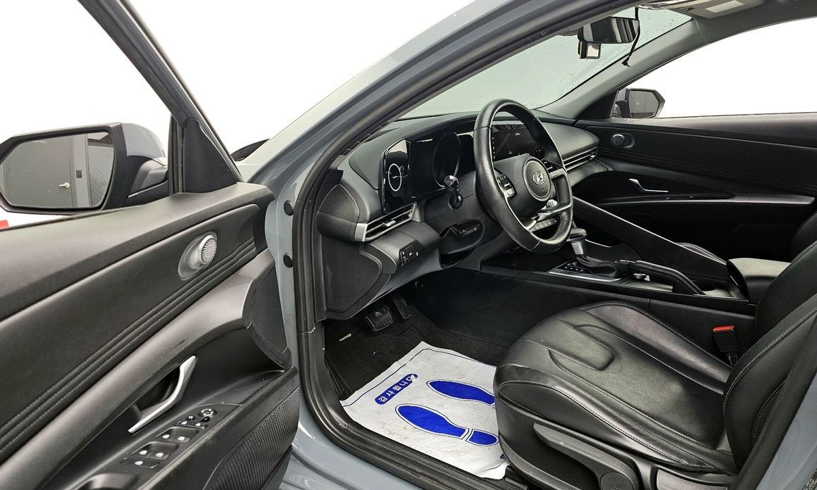 Hyundai AVANTE 2023