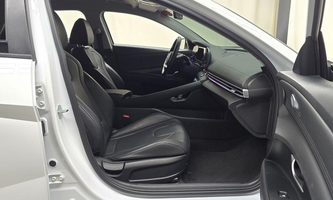 Hyundai AVANTE 2024