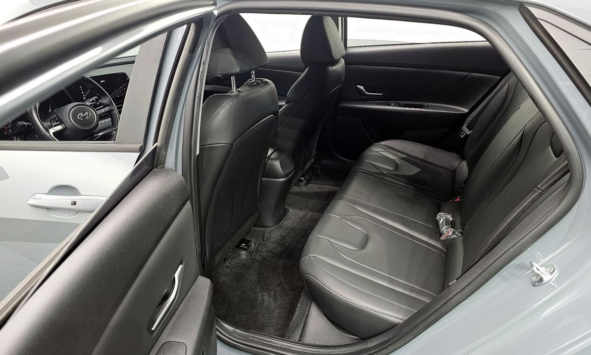 Hyundai AVANTE 2023