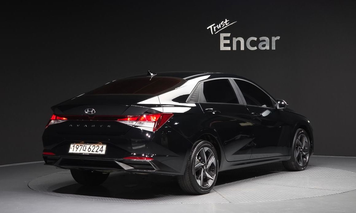 Hyundai AVANTE 2021