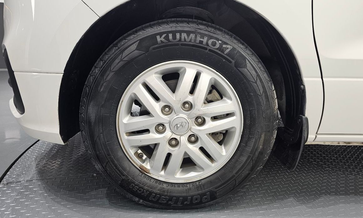 Hyundai Starex 2021