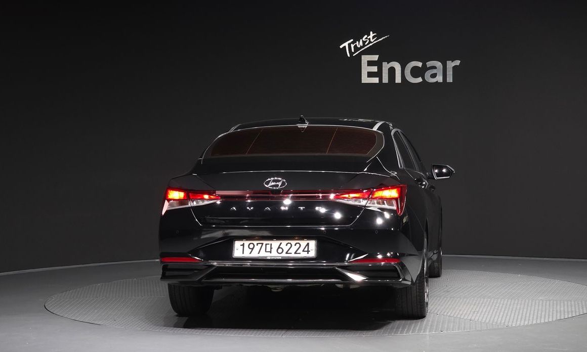 Hyundai AVANTE 2021