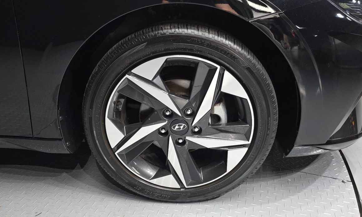 Hyundai AVANTE 2021